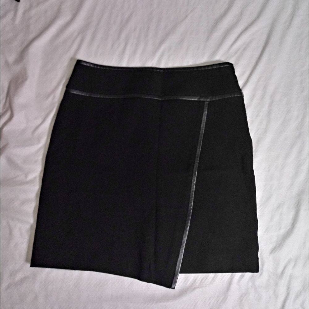 White House Black Market Black Skirt